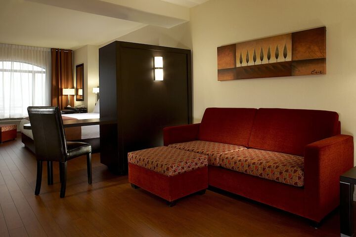 Room 18 of 32