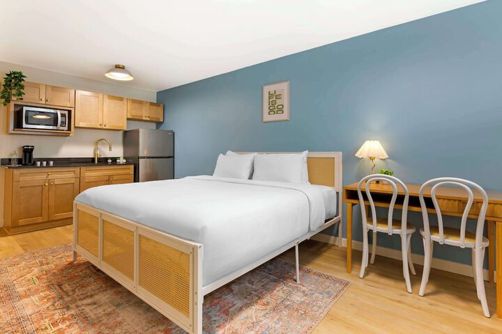 Room 21 of 35