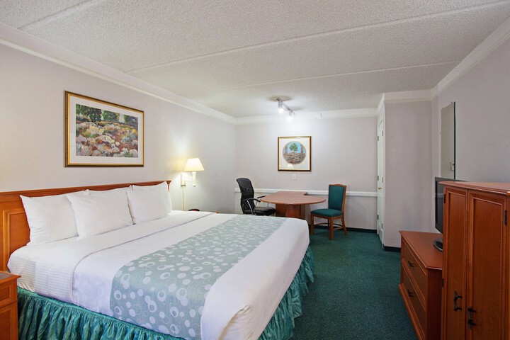 Room 8 of 20