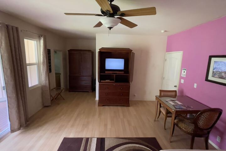 Room 53 of 74