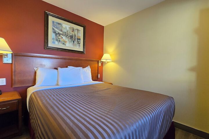 Sahara Courtyard Inn