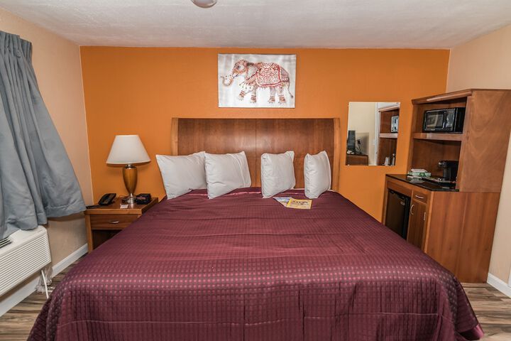 Room 21 of 33