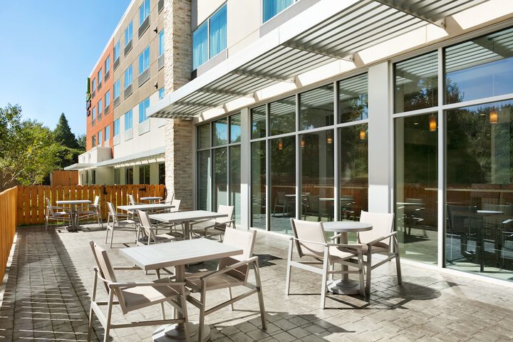 Holiday Inn Express & Suites Salisbury by IHG