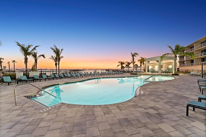 Harbor Island Beach Club Homes by Villatel