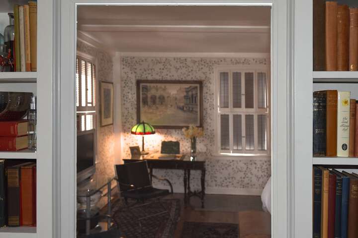 Room 25 of 38