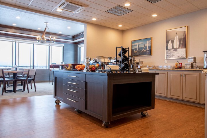 Best Western Plus Flathead Lake Inn & Suites