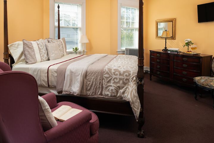 Room 53 of 112