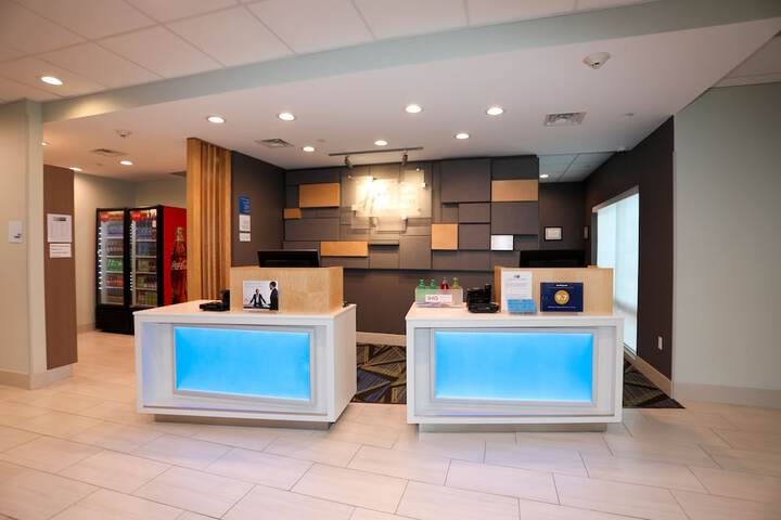 Hotel 2 of 43