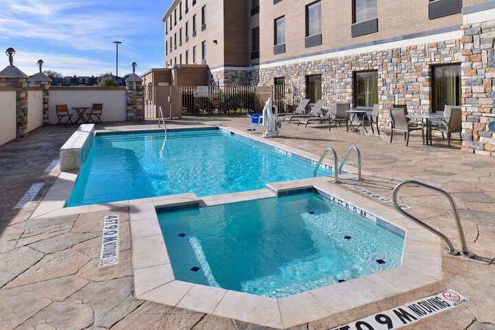 Pool 8 of 44