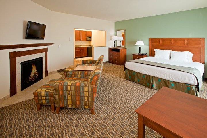 Room 12 of 48
