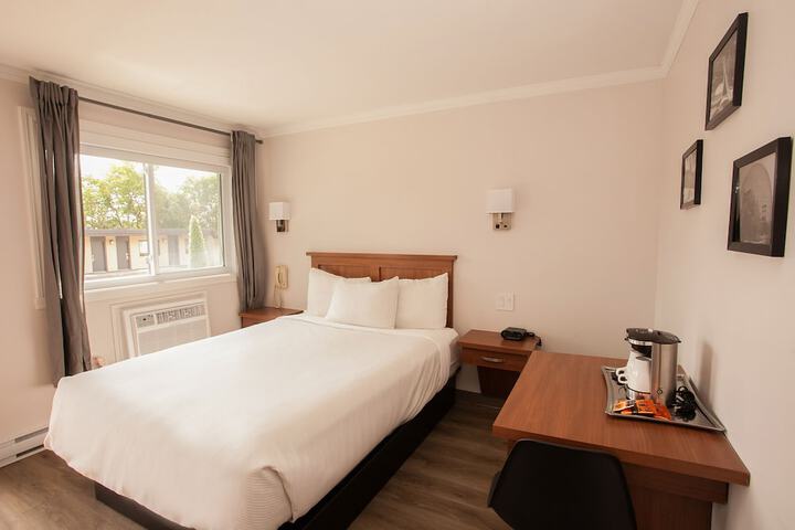 Room 6 of 15