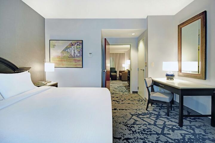 Room 28 of 60