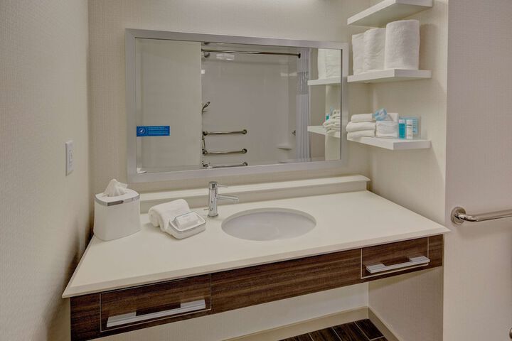 Room 30 of 49