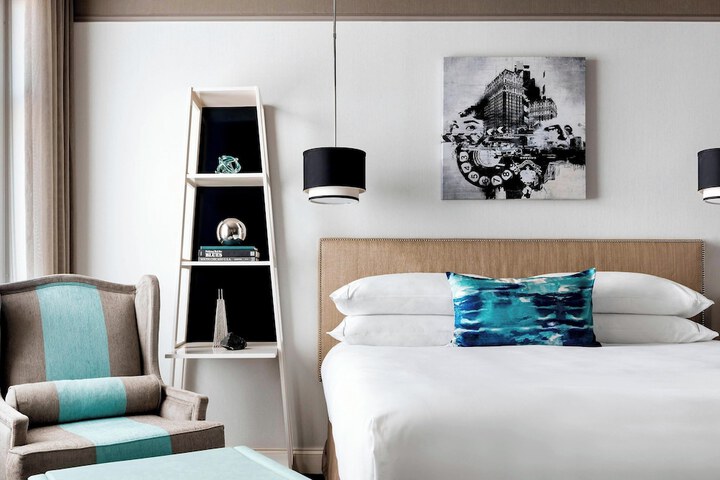 Room 27 of 70