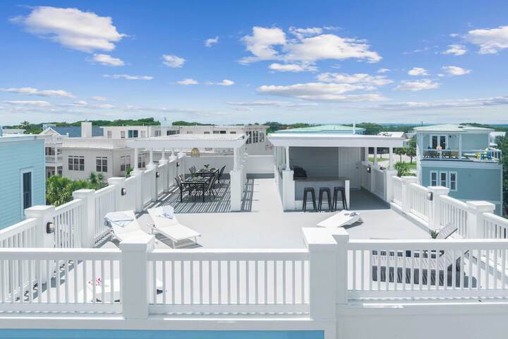 1 Block to Beach Newly Renovated 6bdr w / Rooftop Views Sand Dune by Avantstay