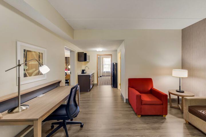 Country Inn & Suites by Radisson Findlay, OH