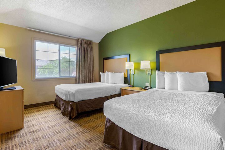 Room 16 of 37
