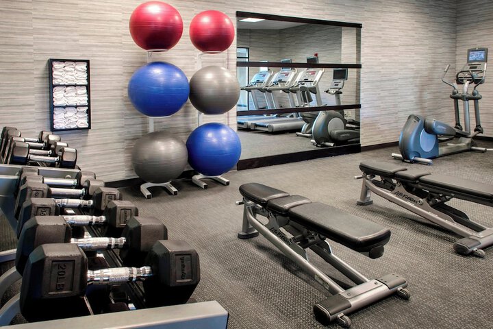 Courtyard by Marriott Newark Elizabeth