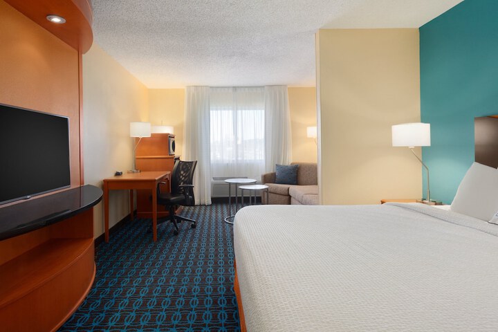 Room 12 of 24