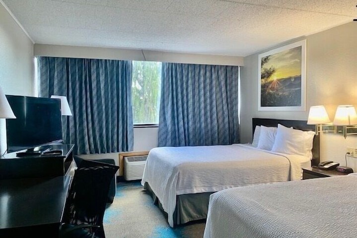 Room 8 of 30