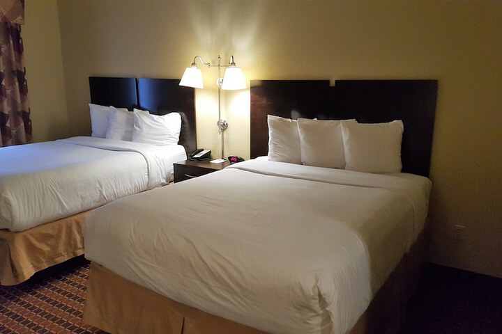 Room 9 of 27