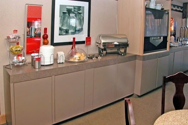Breakfast/Coffee Service 38 of 46