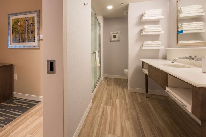 Hampton Inn & Suites Seattle / Redmond