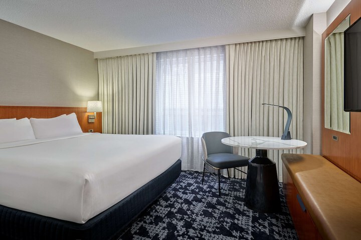 Room 29 of 51