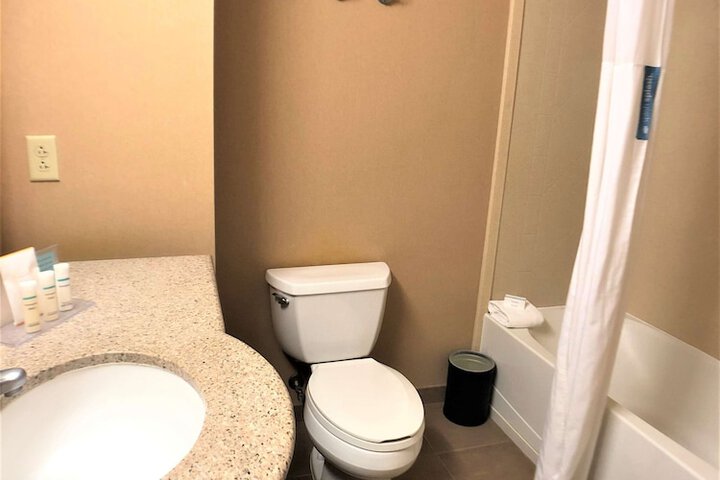 Hampton Inn & Suites Norfolk-Airport