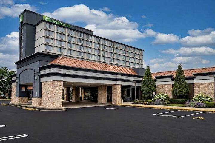 Holiday Inn Newark International Airport by IHG