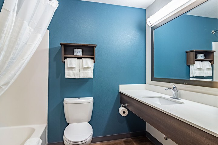 Room 14 of 23