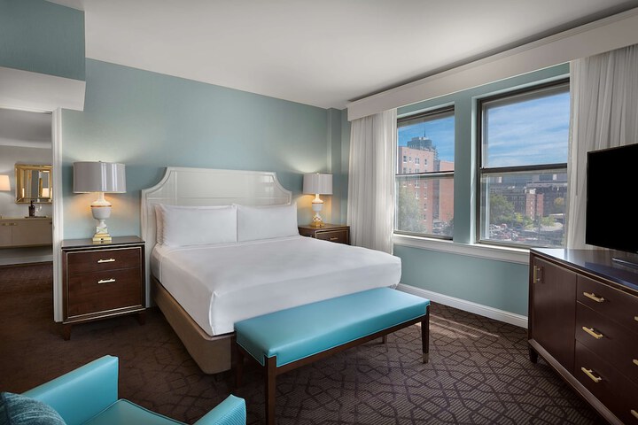 Room 53 of 91