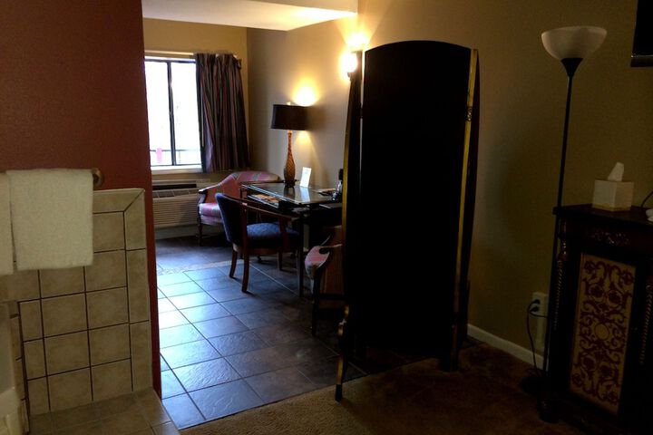 Room 71 of 219