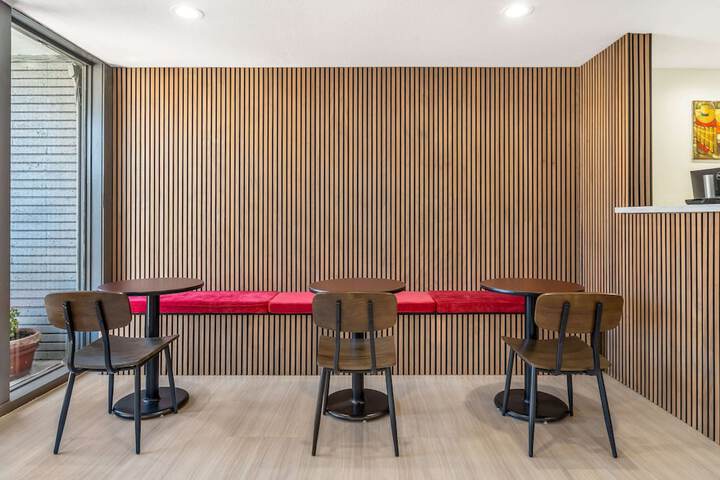 Hotel Interior 10 of 36