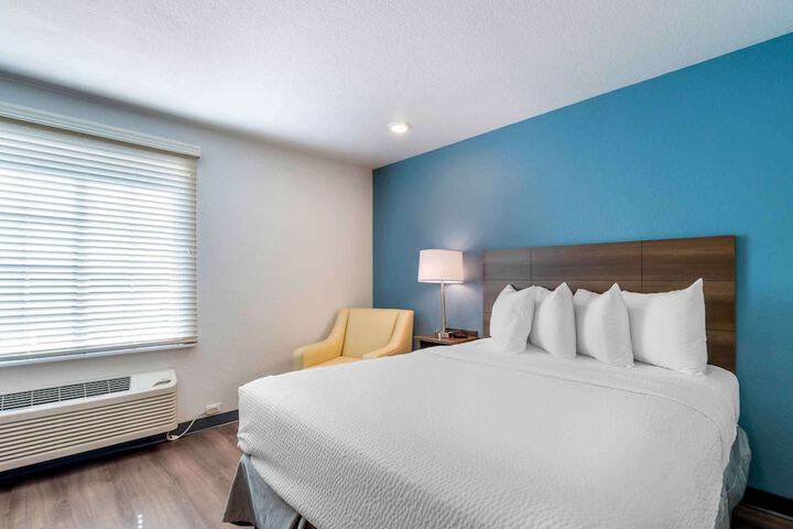 Room 14 of 23
