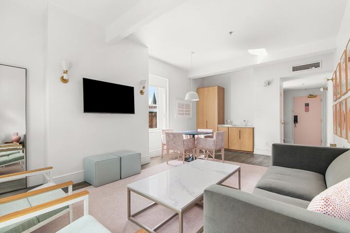 Room 65 of 164
