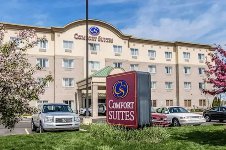Hotel 2 of 42
