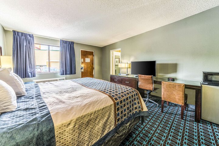 Room 5 of 22