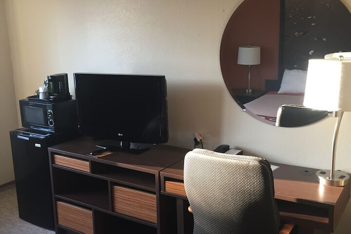 Room 21 of 34