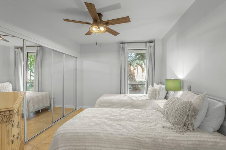 Room 32 of 50