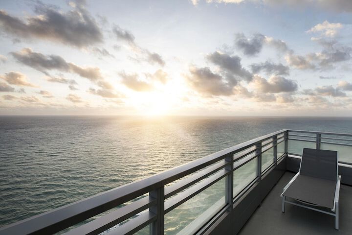 Signia by Hilton Diplomat Beach Resort