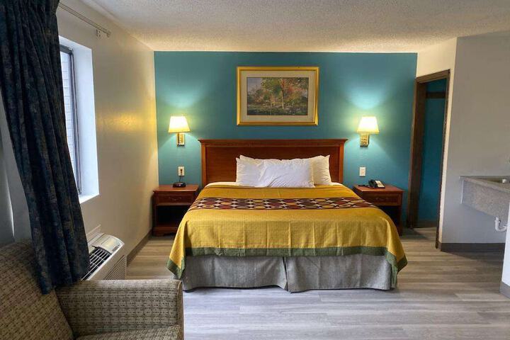 Americas Best Value Inn West Frankfort