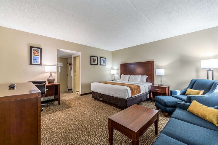 Room 33 of 48