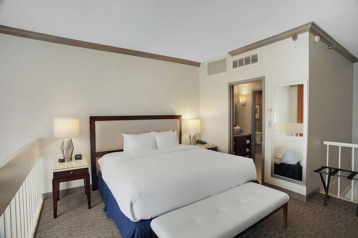 Room 21 of 53