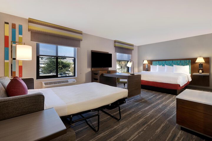 Hampton Inn & Suites Marina