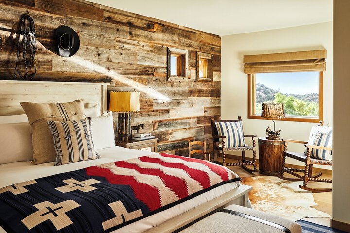 Bishops Lodge Auberge Collection