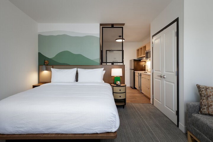 Room 26 of 34
