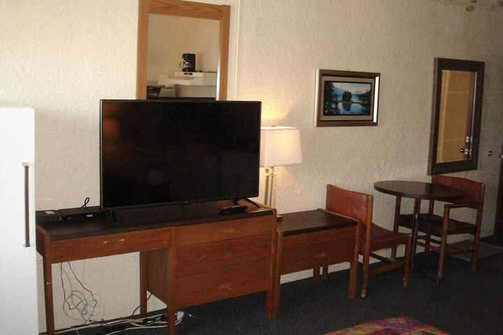 Black Gold Inn