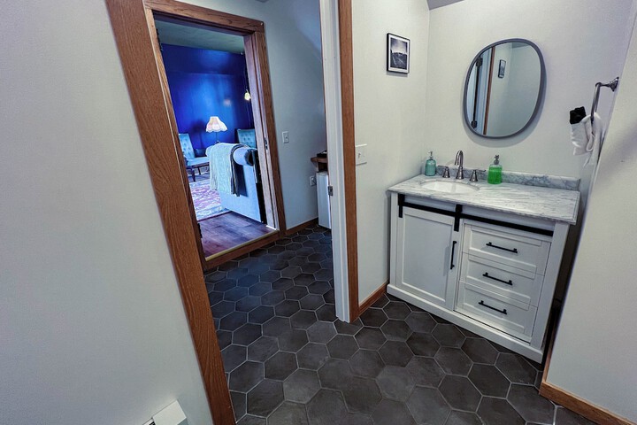 Room 25 of 62