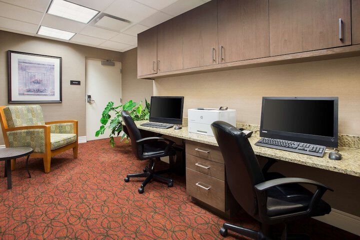Business Center 78 of 79